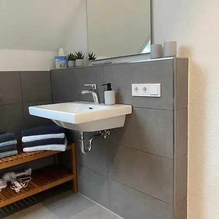 Helle Dachgeschosswohnung In Bockhorn, Lk Friesland Apartmán Bockhorn (Lower-Saxony)