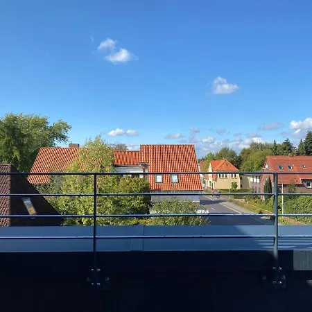 Helle Dachgeschosswohnung In Bockhorn, Lk Friesland *