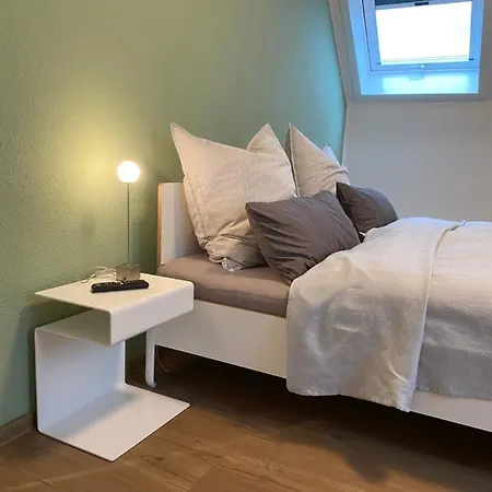 Apartment Helle Dachgeschosswohnung In Bockhorn, Lk Friesland *