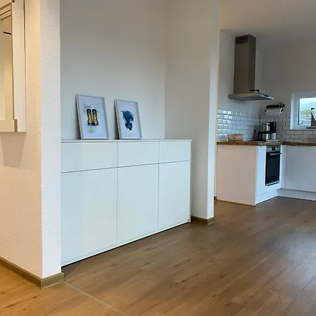 Helle Dachgeschosswohnung In Bockhorn, Lk Friesland *