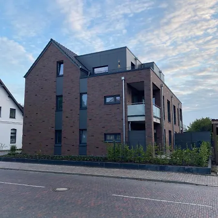 Helle Dachgeschosswohnung In Bockhorn, Lk Friesland Apartment
